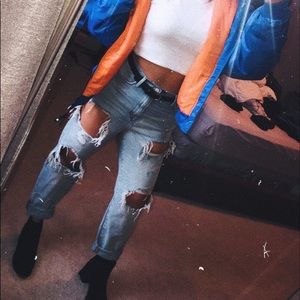 DISTRESSED BOYFRIEND JEANS